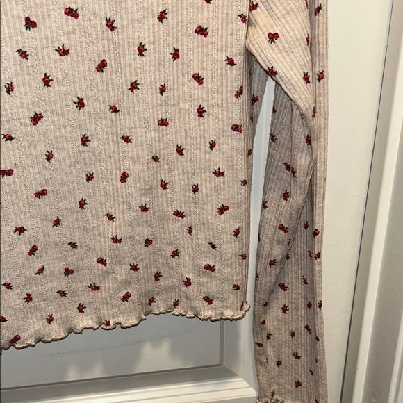Primark Cream Ribbed Long Sleeve Top with Red Floral Print - Picture 8 of 15